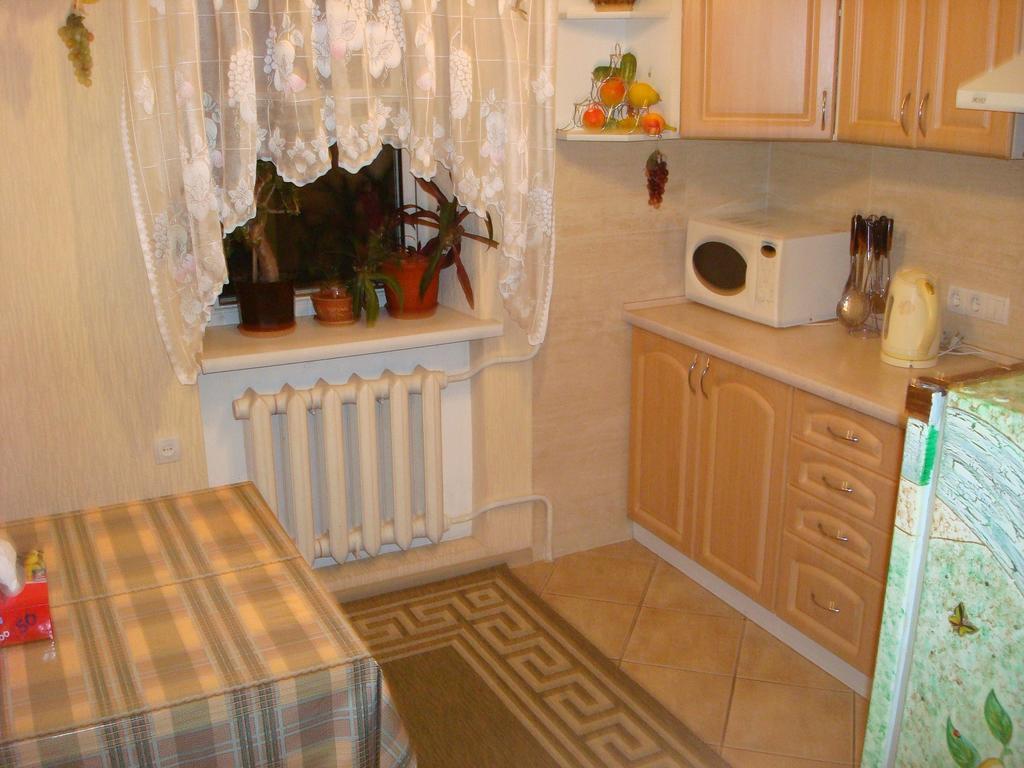 Apartment On Privokzalnaya 2/1 Vinnytsja Buitenkant foto